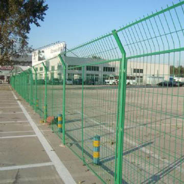 安平邦盾生产销售边框圈地，道路，工厂 护栏网